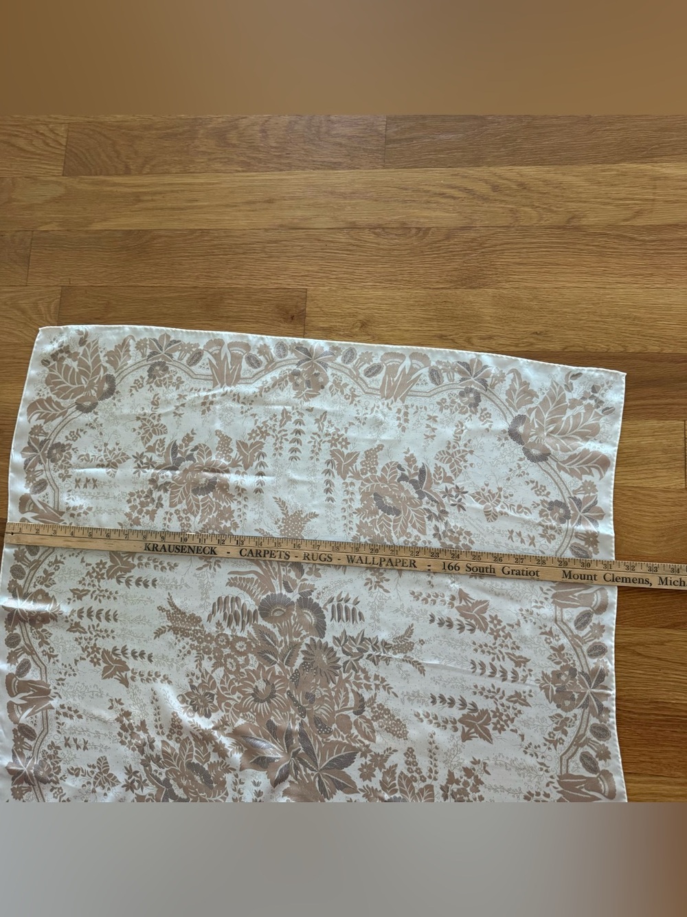 Vintage Smithsonian Institution 100% Silk Botanical Floral Scarf Made in Japan - Picture 10 of 10